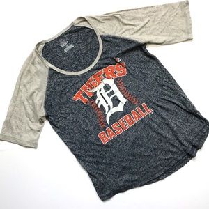 Women’s Detroit Tigers shirt  by Majestic Size L